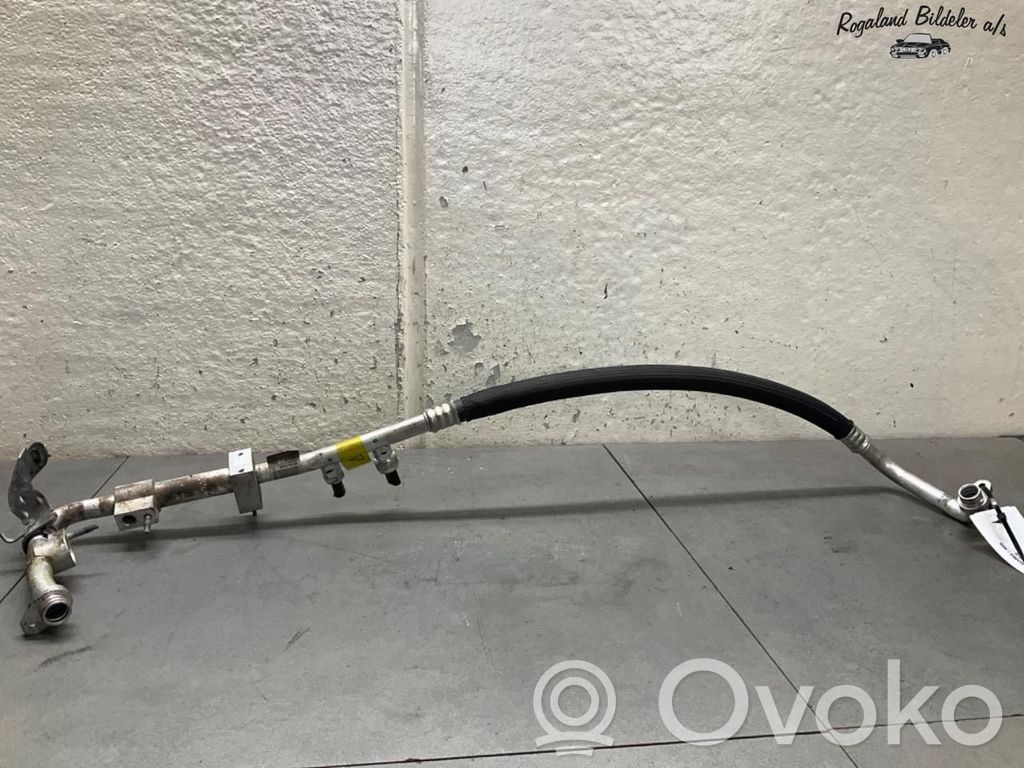 Peugeot 208 II Conductă/furtun aer condiționat (A/C) 