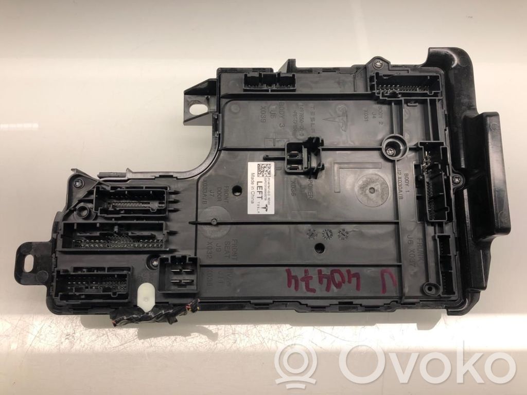 Tesla Model Y Central body control module 