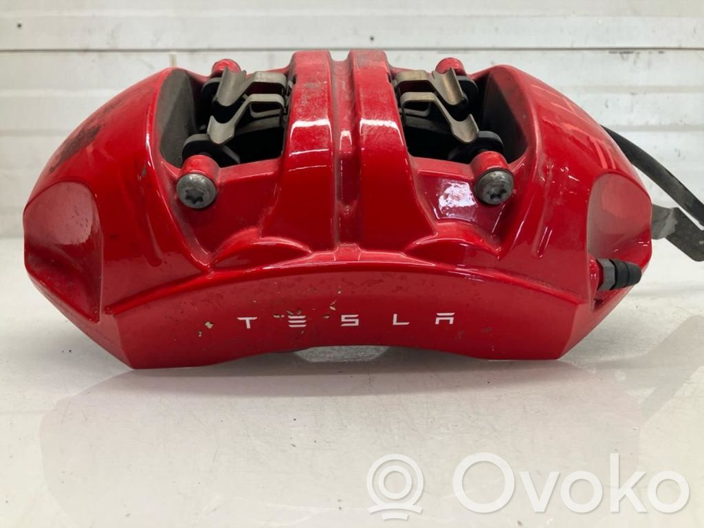 Tesla Model Y Etujarrusatula 