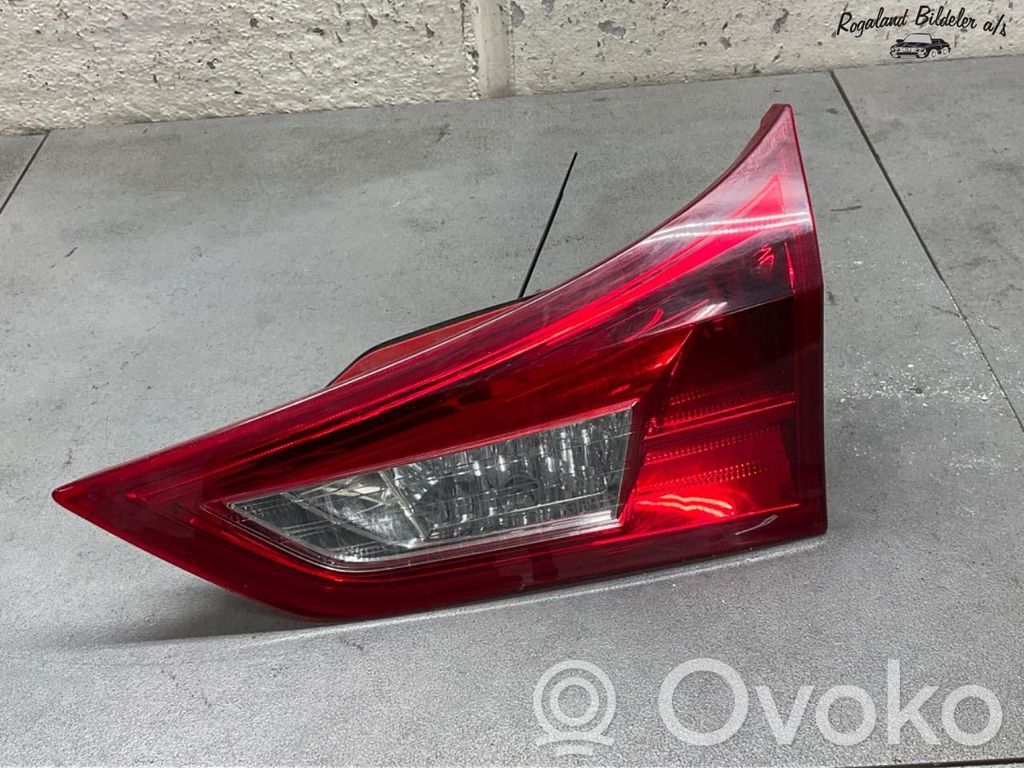 Toyota Auris E180 Lampă spate în caroserie 