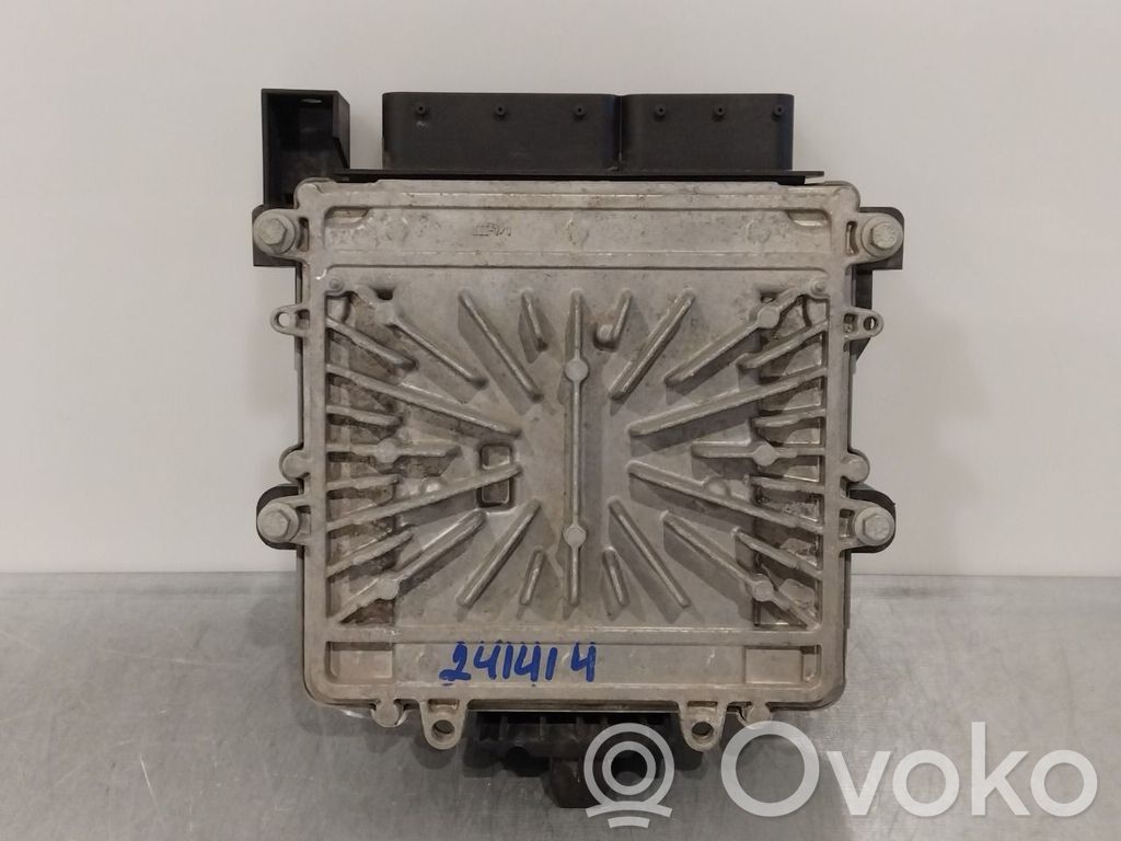 Volvo V70 Engine control unit/module ECU 