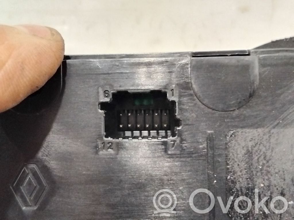 Opel Vivaro Climate control/heater control trim 