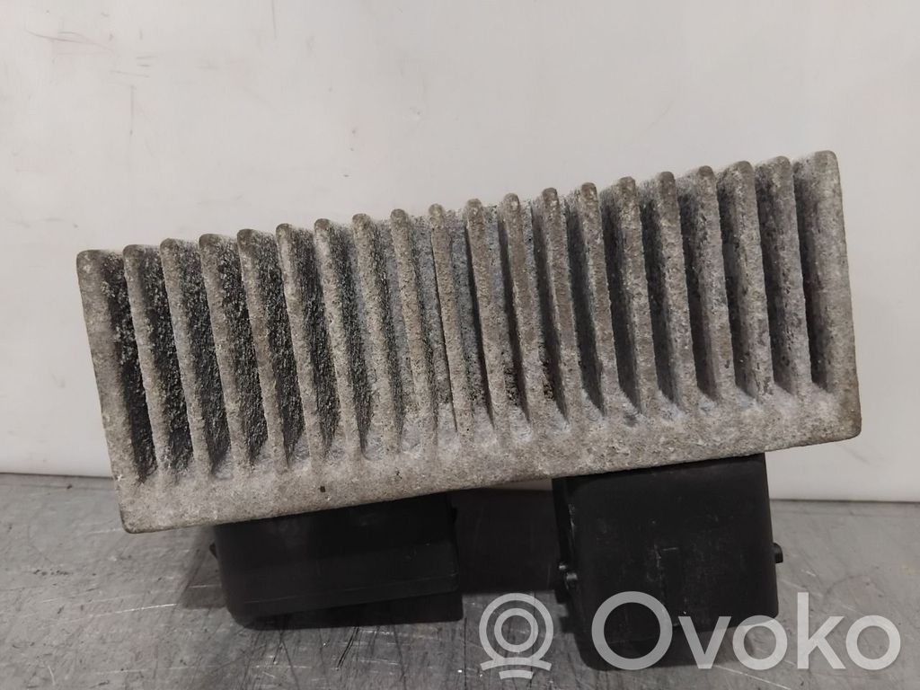 Opel Vivaro Alte relee 