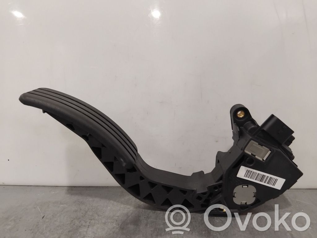 Opel Vivaro Pedał gazu / przyspieszenia 