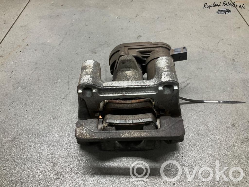 Hyundai Kona I Pinza del freno posteriore 