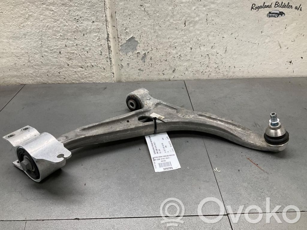 Mercedes-Benz EQB Etutukivarsi 