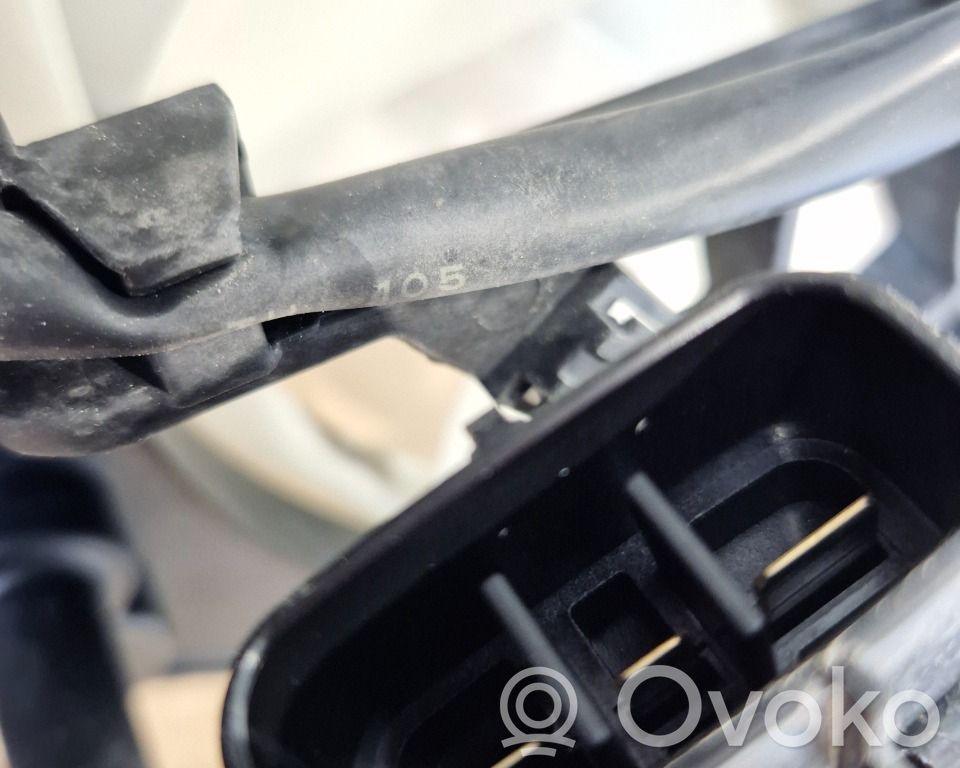 Mitsubishi Outlander Suport ventilator radiator 