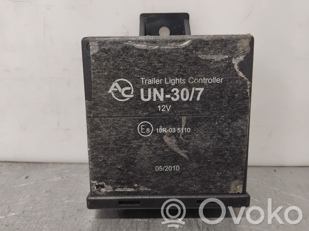 Audi A4 S4 B8 8K Unidad de control/módulo de la barra de remolque 