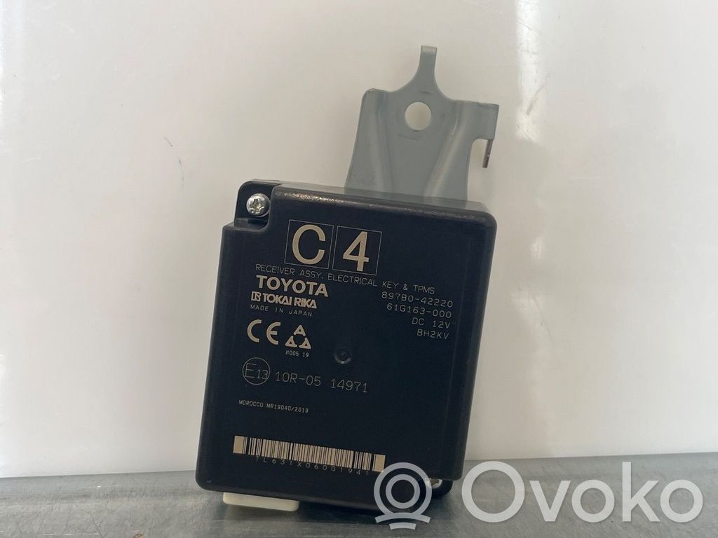 Toyota RAV 4 (XA50) Sonstige Steuergeräte / Module 