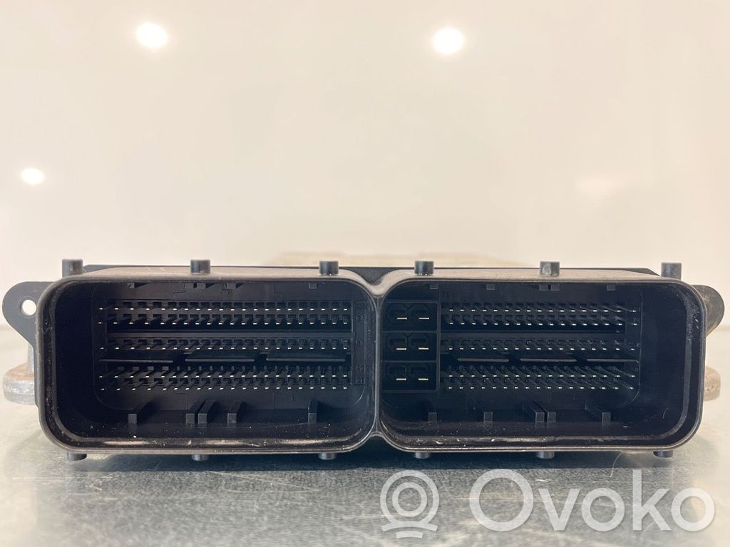 Volkswagen PASSAT B8 Komputer / Sterownik ECU silnika 