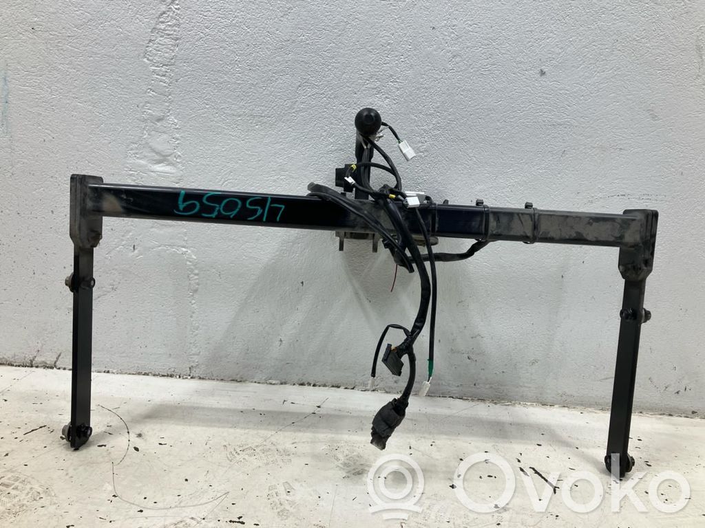 Hak holowniczy   NOPARTID,PW96002043,10058782,10058782,NOPARTID,PW96002043
