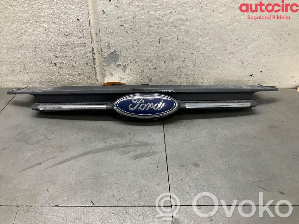 Front grill   2205562,2205562,2205562