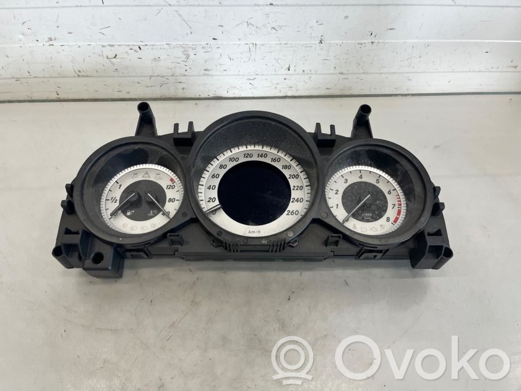 Mercedes-Benz C W204 Tachimetro (quadro strumenti)