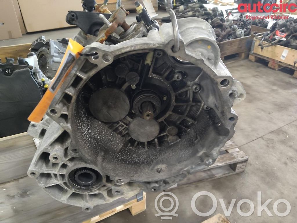 Volkswagen Caddy Scatola del cambio manuale a 6 velocità 