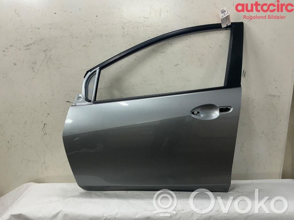 Mazda 2 Priekinės durys 