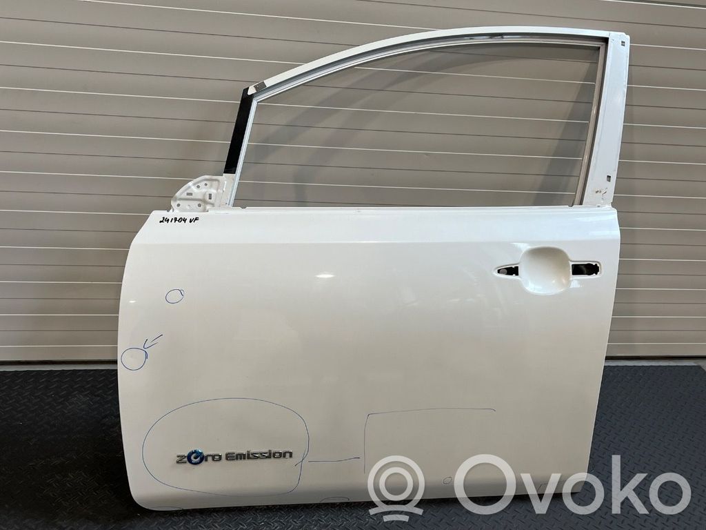 Nissan Leaf I (ZE0) Puerta delantera