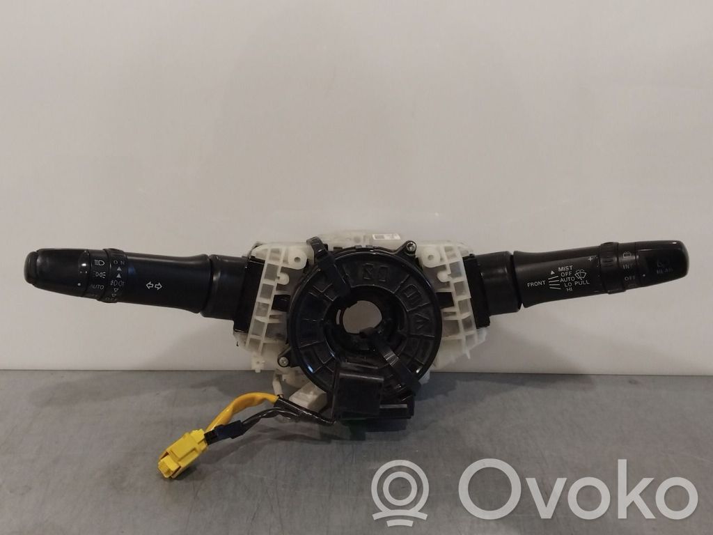 Mitsubishi Outlander Interrupteur / bouton multifonctionnel 
