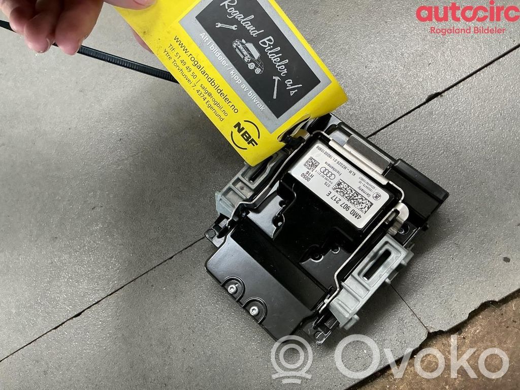 Audi Q7 4M Windshield/windscreen camera 
