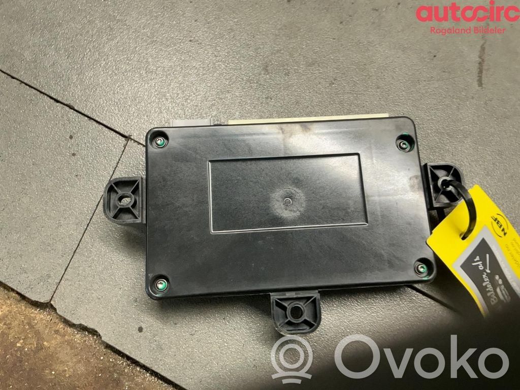 Tesla Model X Door control unit/module 