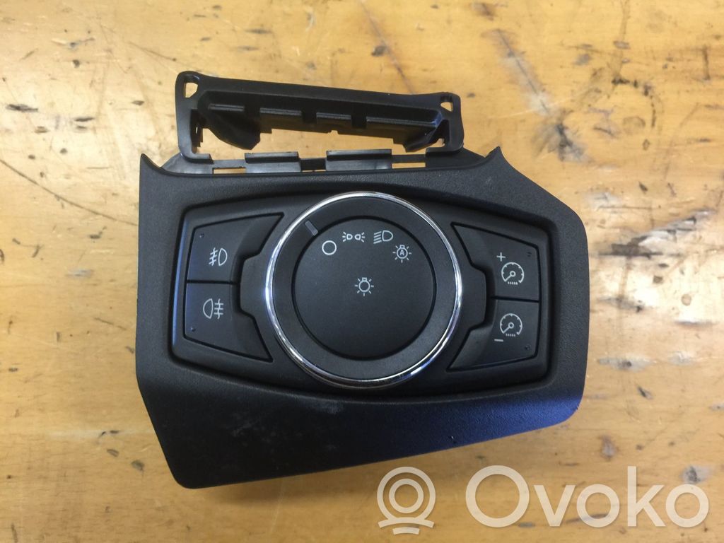 Ford Focus Light switch 