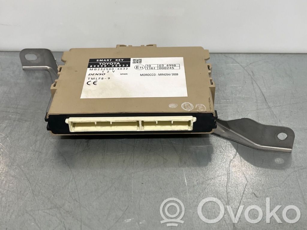 Toyota Avensis T270 Unitate/modul de comandă închidere centralizată 