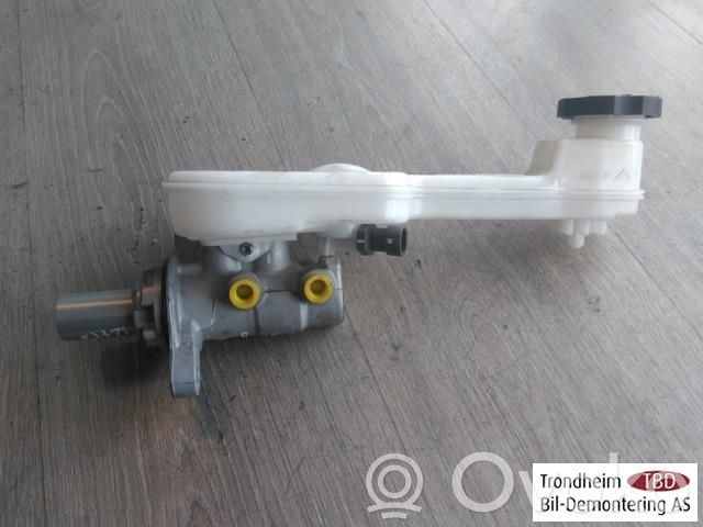 Tesla Model X Pääjarrusylinteri 