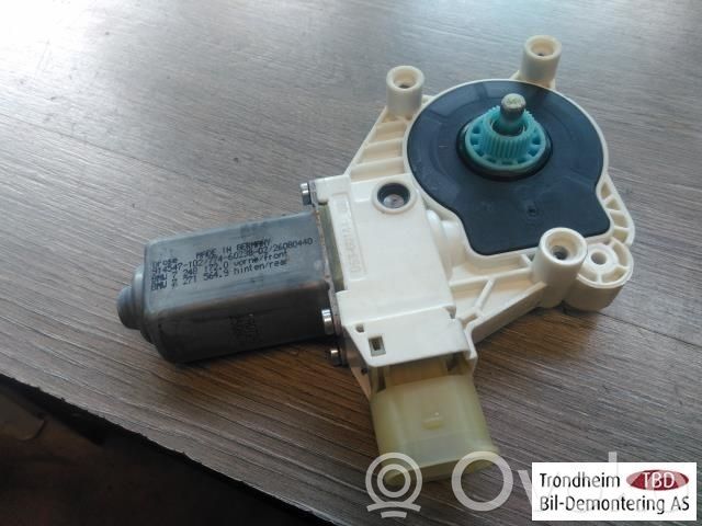 BMW 5 F10 F11 Motor macara geam ușă față 