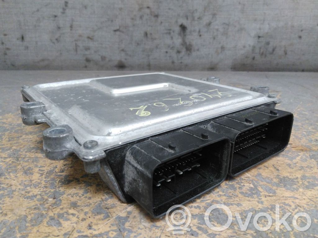 Peugeot 5008 II Unitate control motor/modul ECU 