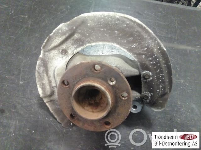 BMW 1 F20 F21 Achsschenkel vorne 