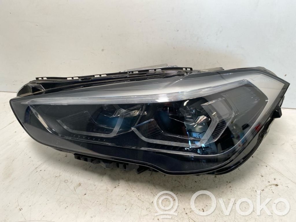 BMW X1 F48 F49 Lampa przednia 