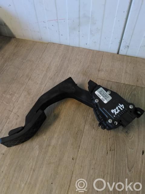 Audi A8 S8 D3 4E Gaspedal 