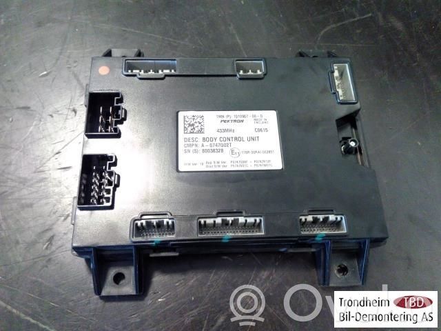 Tesla Model S Autres unités de commande / modules 