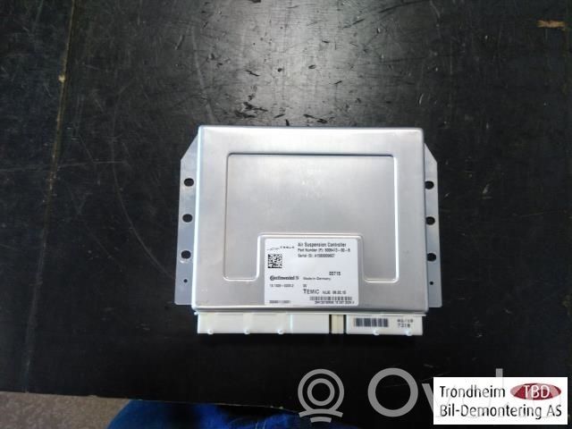 Tesla Model S Sonstige Steuergeräte / Module 