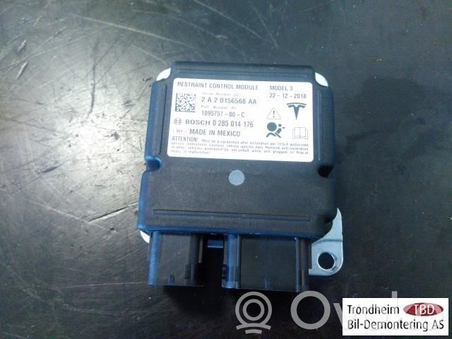 Tesla Model 3 ABS-ohjainlaite/moduuli 