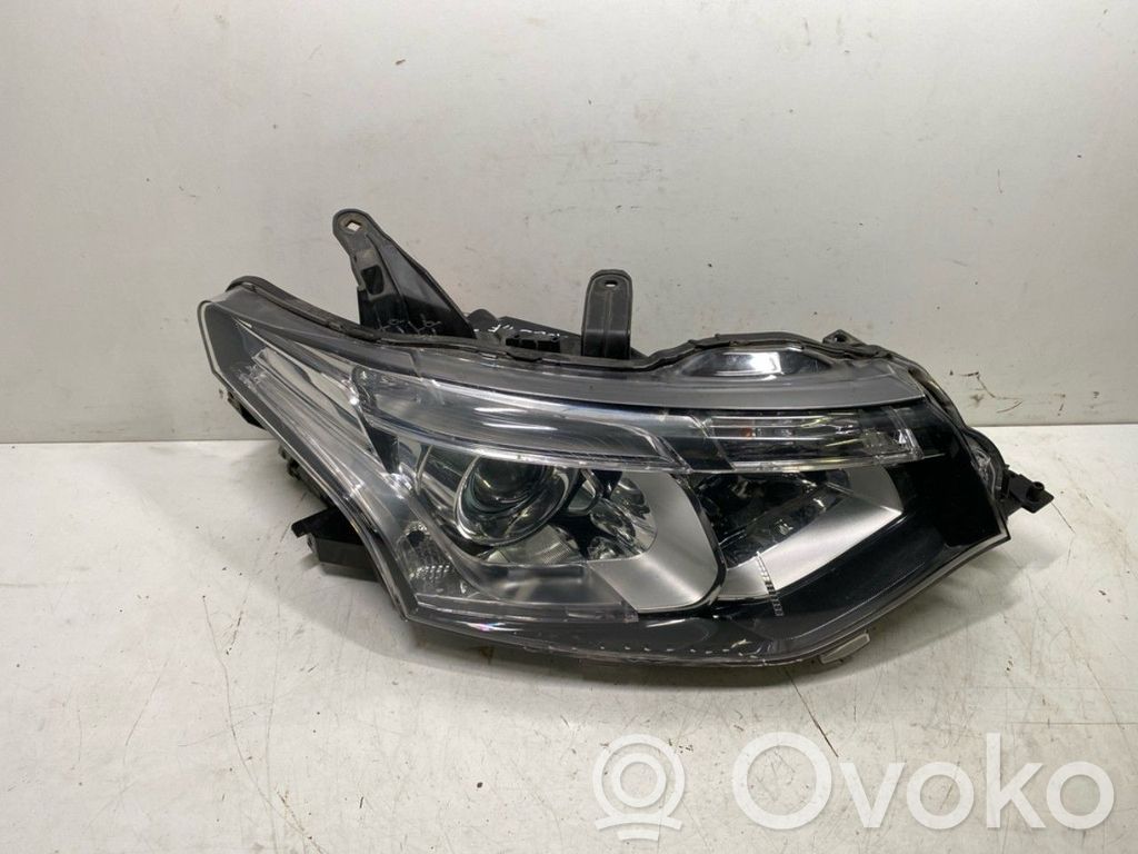 Mitsubishi Outlander Lampa przednia 