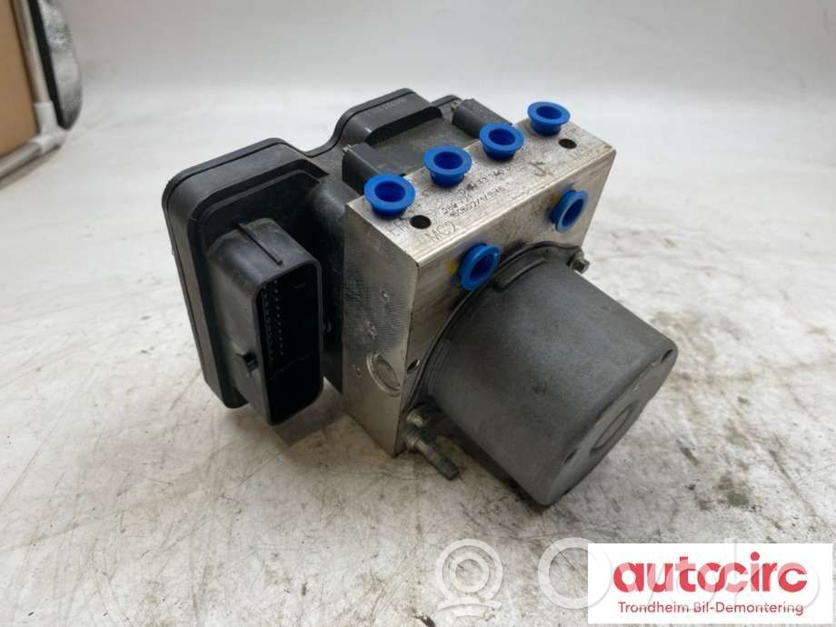 Mazda CX-3 ABS bloks 