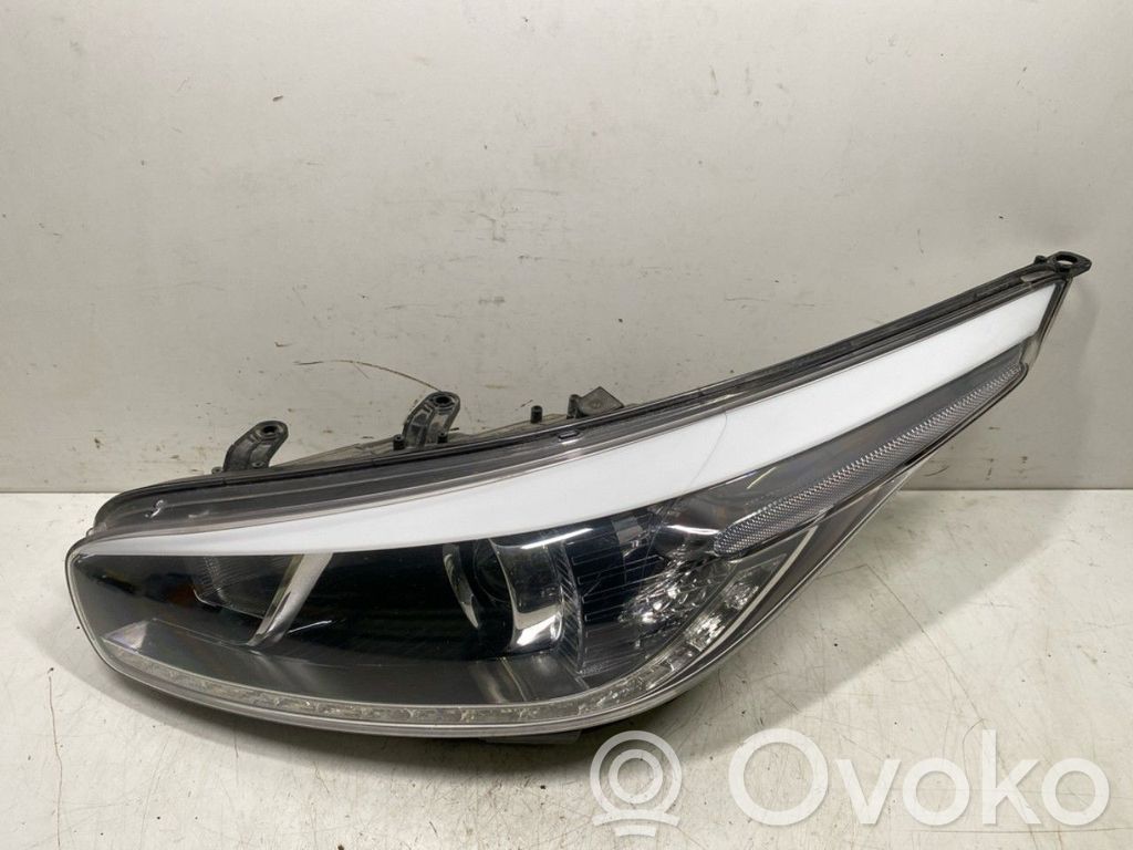 KIA Ceed Headlight/headlamp 