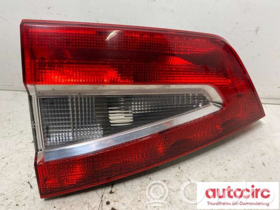 Ford Galaxy Задний фонарь в кузове 