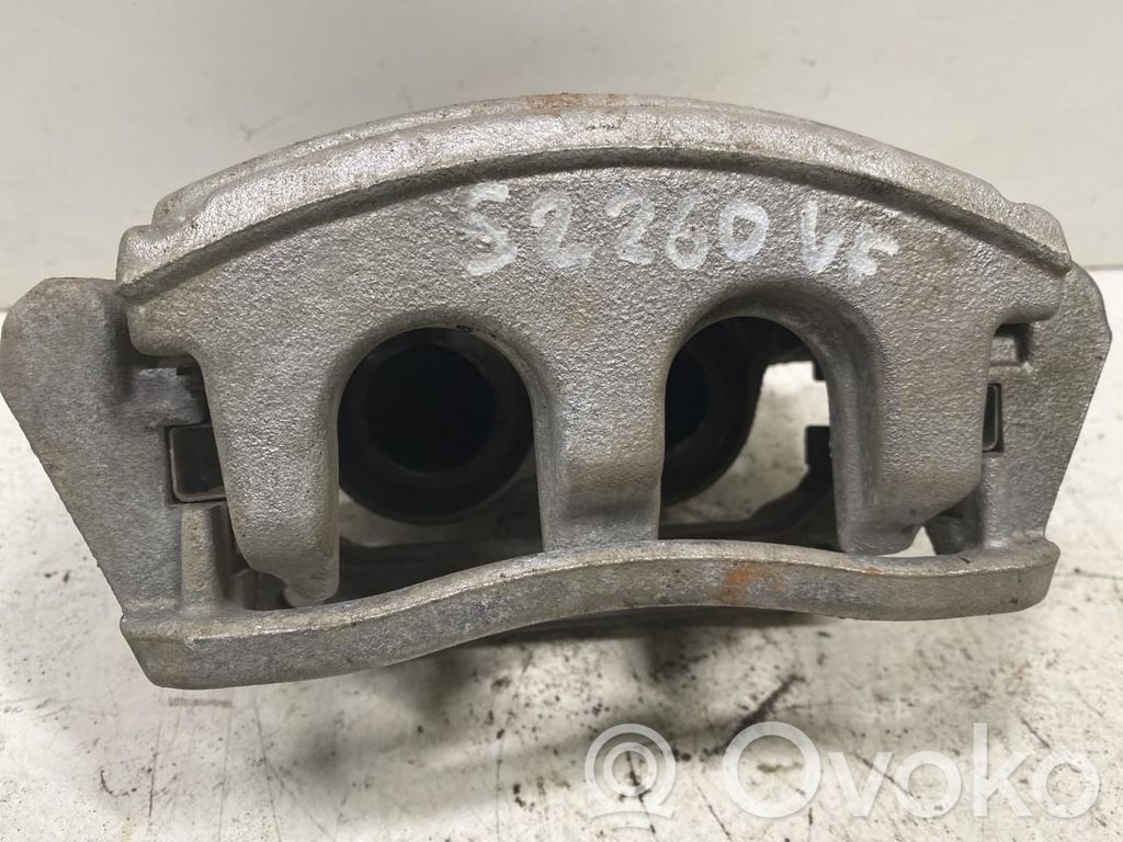 Mercedes-Benz EQB Etujarrusatula 