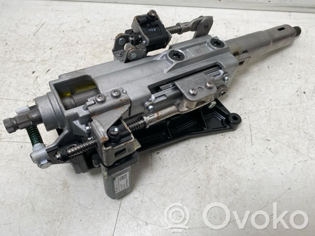 Tesla Model S Set ax volan 