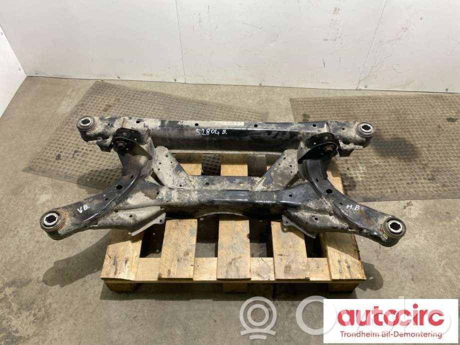 Ford Focus Galinis traversas 