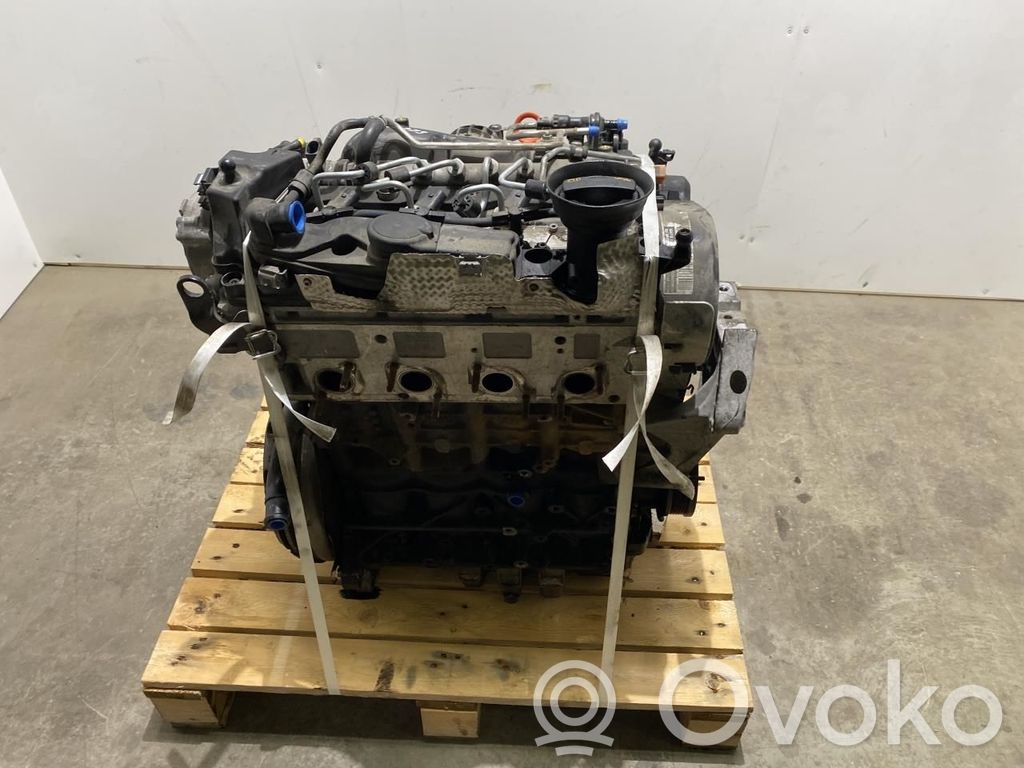 Volkswagen PASSAT B6 Двигатель 