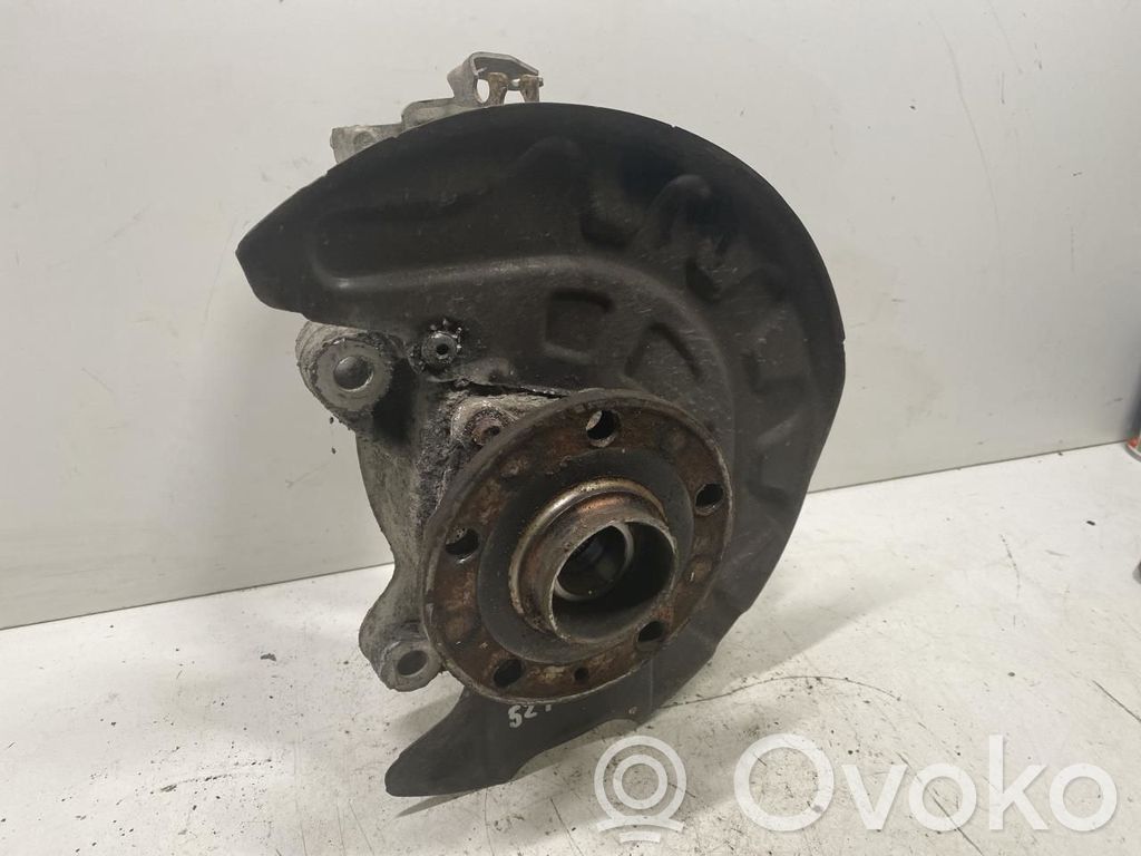 Volkswagen PASSAT B8 Achsschenkel vorne 
