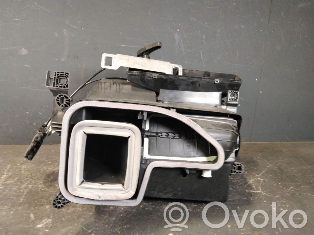 Skoda Enyaq iV Încuietoare capotă 