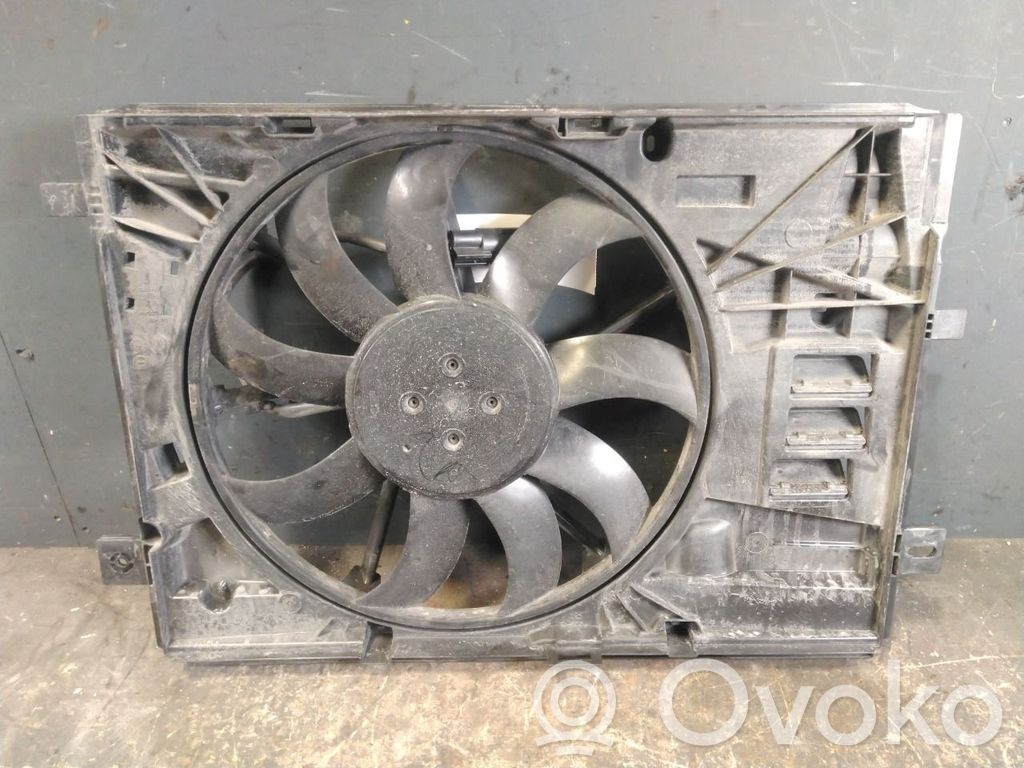 Opel Vivaro Radiator cooling fan shroud 