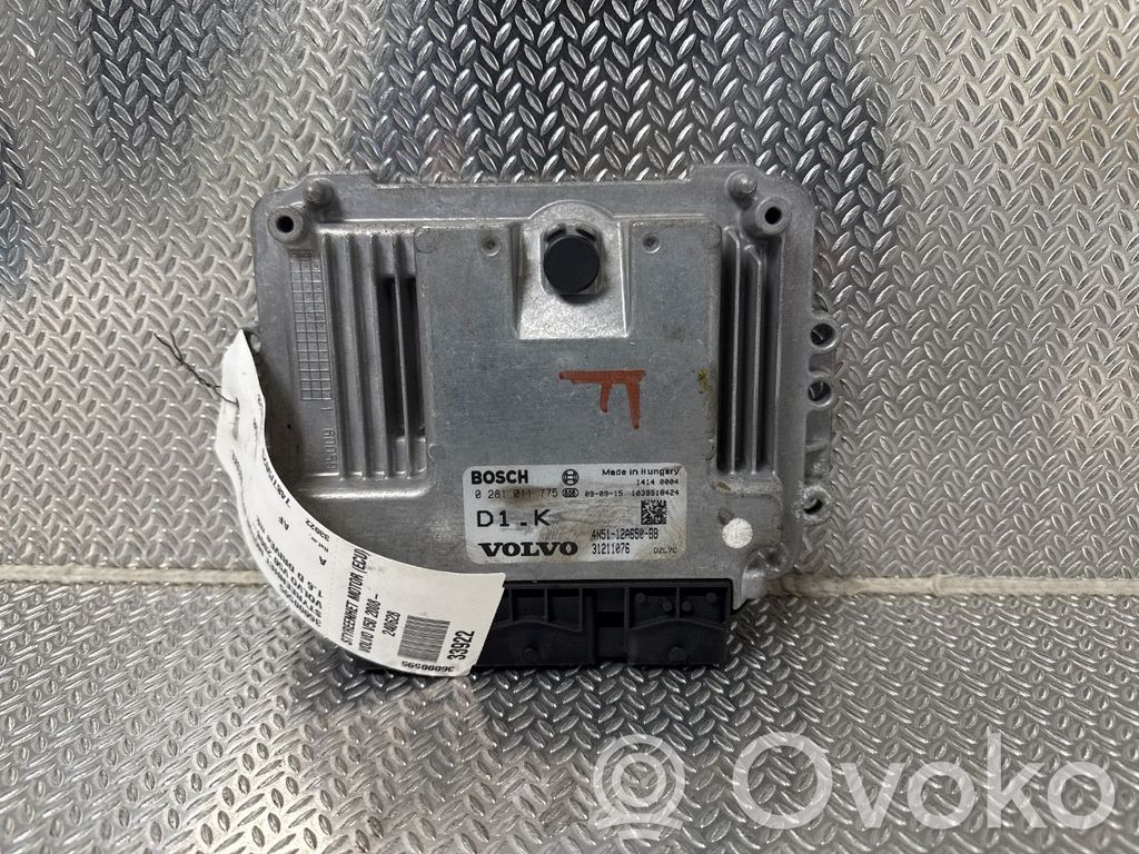 Volvo V50 Engine control unit/module ECU 