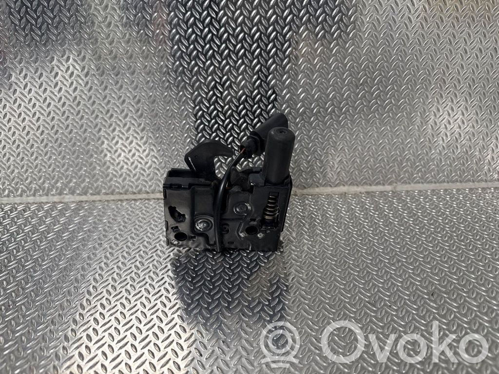 Audi e-tron Dzinēja pārsega slēdzene 