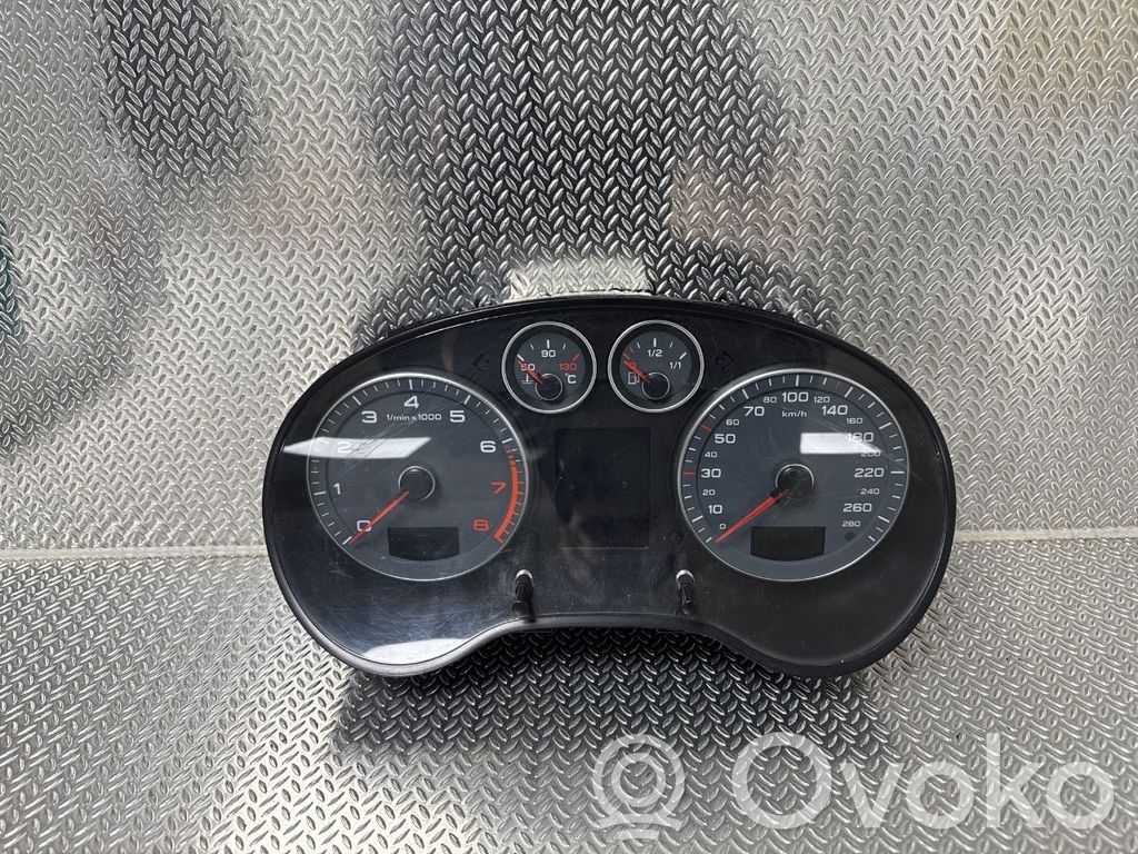 Audi A3 S3 8P Licznik / Prędkościomierz 
