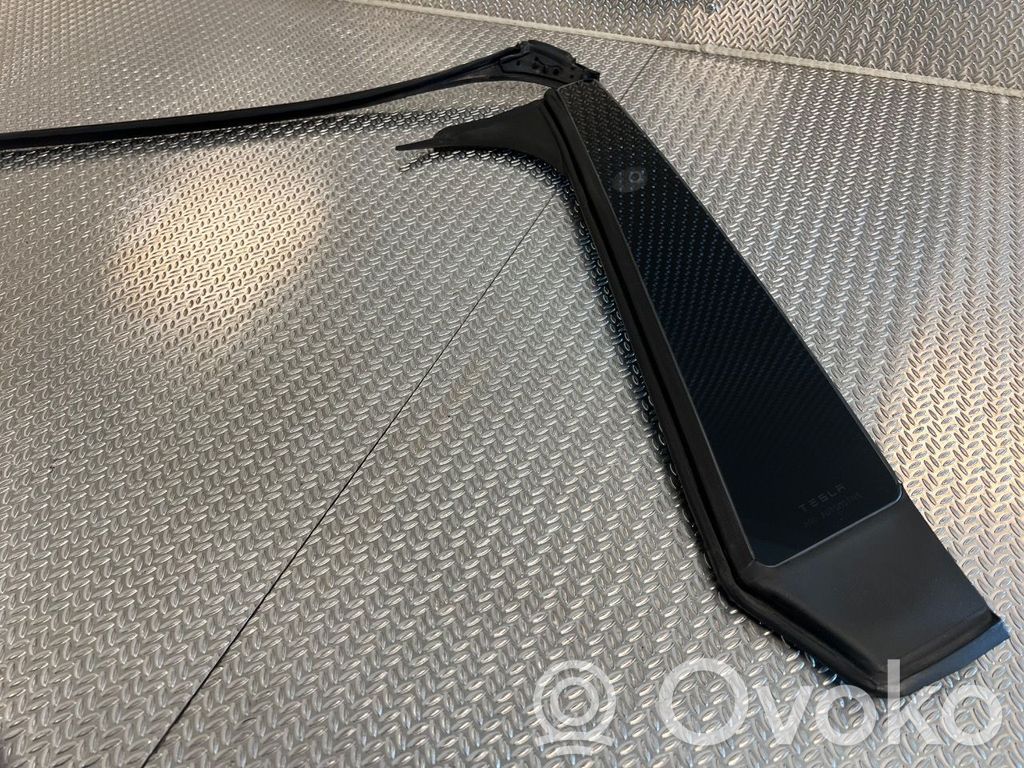Tesla Model X Priekinio stiklo kamera 