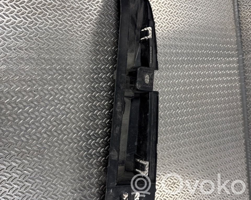 BMW i4 Próg